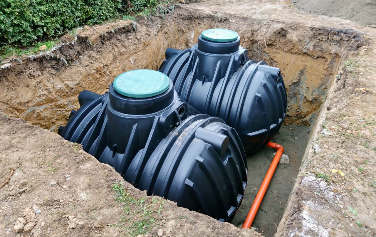 Zbiorniki na deszczówkę, czyli łatwy sposób na zgromadzenie dodatkowego zapasu wody