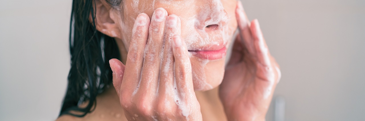 Kosmetyki do mycia twarzy – co można wyróżnić